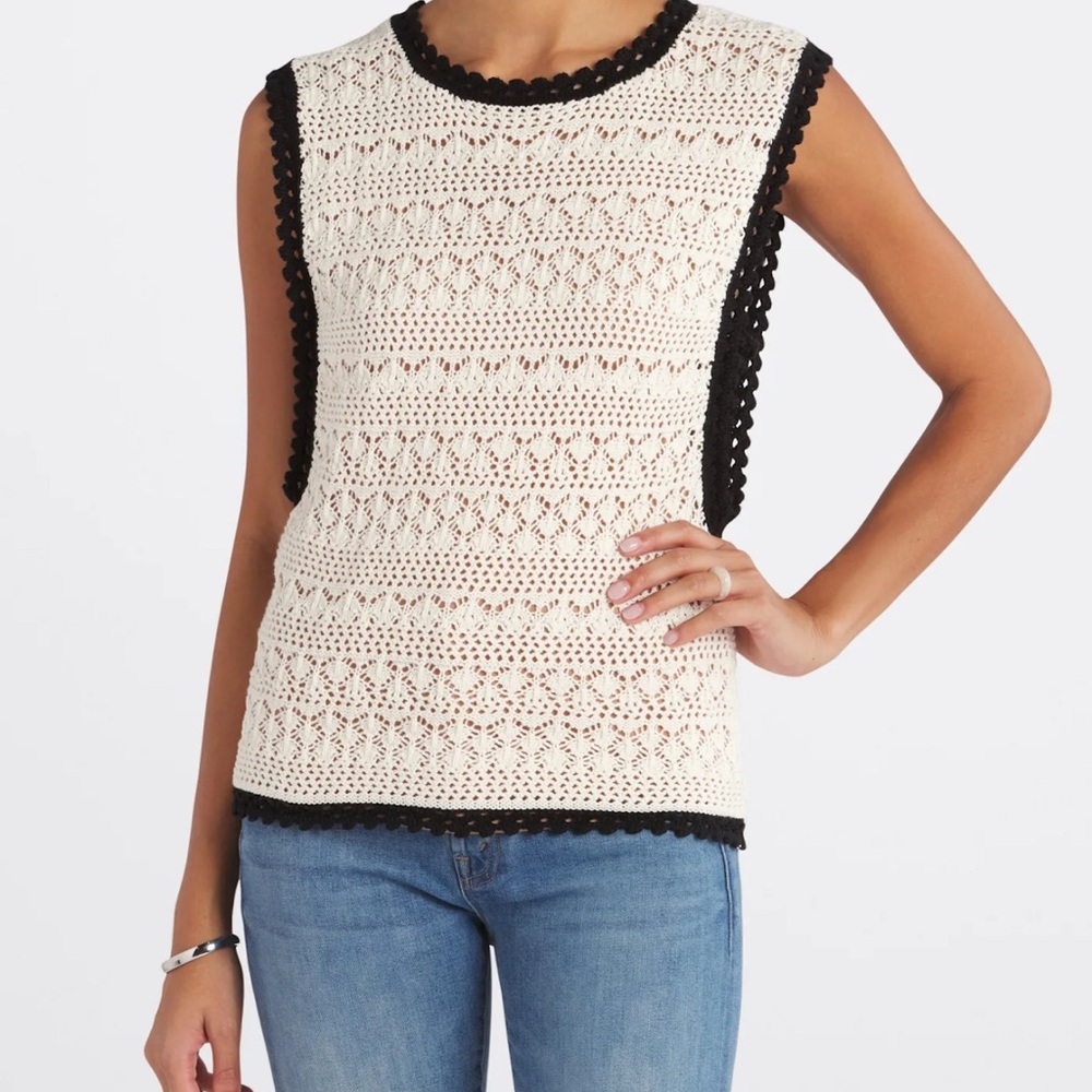 BOBEAU
Adri Sleeveless Crochet Sweater